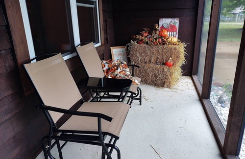 Licking Casa | Montauk Oasis-1mi to Montauk State Park with Hot Tub