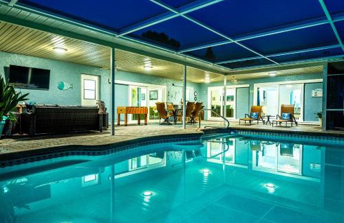Whitney Beach Casa | Montauks Point! Private pool home 10 min drive to Anna Maria beaches!