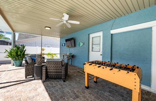 Whitney Beach Casa | Montauks Point! Private pool home 10 min drive to Anna Maria beaches!