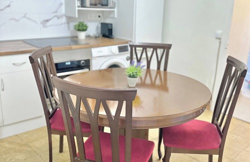 Montblanc Casa | Montblanc - Sleeps 4 - Parking - City Centre