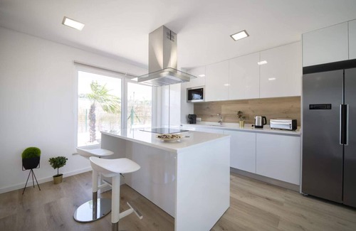 Grandola Cabaña | Monte Calmaria by Estilo Lusitano, with private pool and Jacuzzi