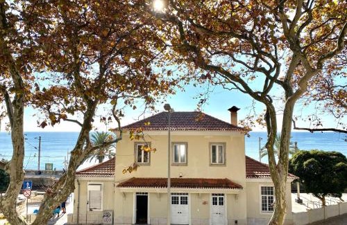 Estoril Apartamento | Monte Estoril Train Station - Seaside Apartment