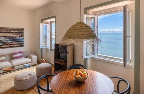 Estoril Apartamento | Monte Estoril Train Station - Seaside Apartment