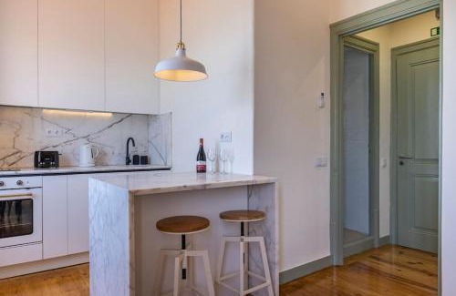 Estoril Apartamento | Monte Estoril Train Station - Seaside Apartment