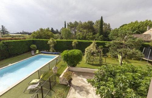 Chateaurenard Villa | Monte Leon