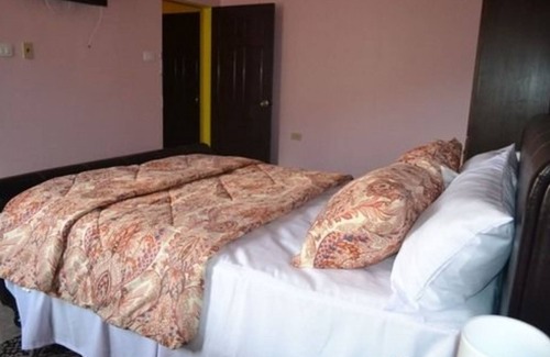 Piarco Cama Y Desayuno | Montecristo Inn