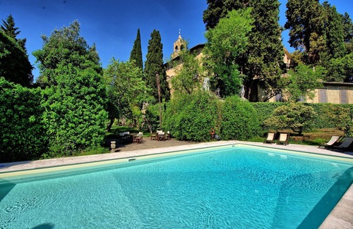 Montegufoni Otro | Castle Apartment en Montegufoni con 2 habitaciones, capacidad 5