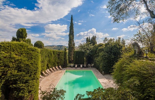 Montegufoni Otro | Castle Apartment en Montegufoni con 2 habitaciones, capacidad 5