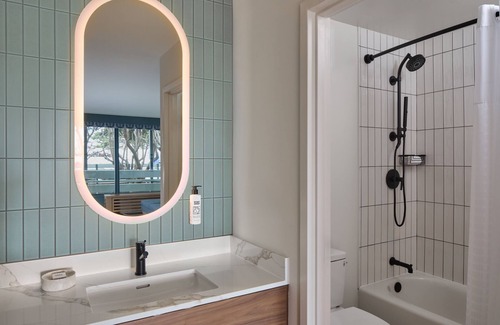 Monterey Hotel | Monterey Beach Hotel, a Tribute Portfolio Hotel by Marriott