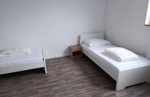 Rheinhausen Apartamento | Monteur- und Arbeiterunterkunft Hebelstraße