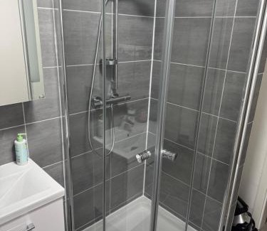 Ottweiler Apartamento | Monteurwohnung bis zu 6 Personen