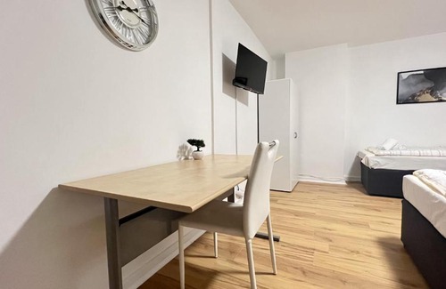 Brunsbuttel Apartamento | Monteurwohnung Brunsbüttel zentrale Lage mit Parkplatz & Schleusenblick