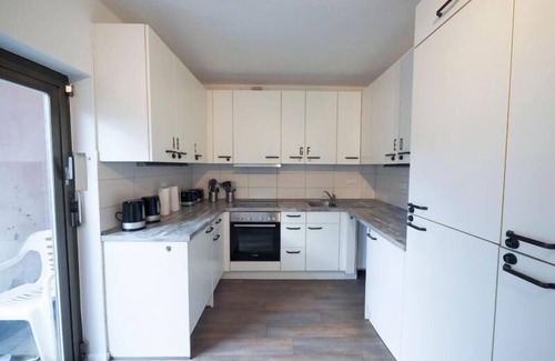 Bad Oldesloe Apartamento | Monteurwohnung für 6 Pers. mit WLAN, Küche & TV – Bad Oldesloe, Nähe Hamburg & Nähe Lübeck