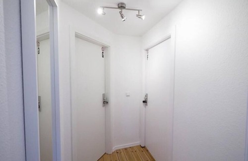 Bad Oldesloe Apartamento | Monteurwohnung für 6 Pers. mit WLAN, Küche & TV – Bad Oldesloe, Nähe Hamburg & Nähe Lübeck