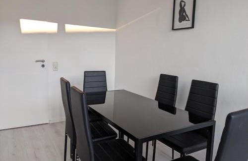 Langenfeld Apartamento | Monteurwohnung Ferienwohnung Business Appartement EG Langenfeld