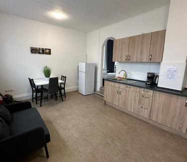 Neumuenster Apartamento | Monteurwohnungen nähe Holsten Galerie