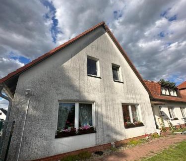 Lalendorf Casa | Monteurzimmer Iris&Jasmin