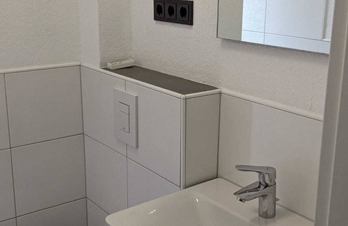 Osnabrueck Apartamento | Monteurzimmer mit Fast Wlan, Einzelbetten, Smart TV je Zimmer, Osnabrück