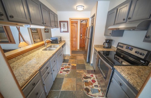 Lakeside Village Condominio | Montezuma 1763