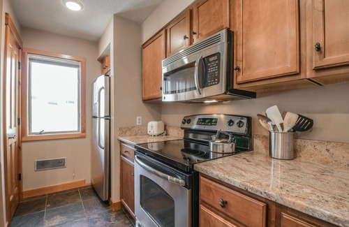 Lakeside Village Condominio | Montezuma 1771 by SummitCove Vacation Lodging