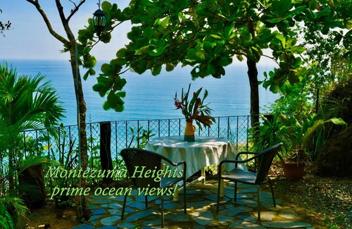 Montezuma Cabaña | Montezuma Heights the cute Mariposa Cottage, into the great wide open. Sleeps 2