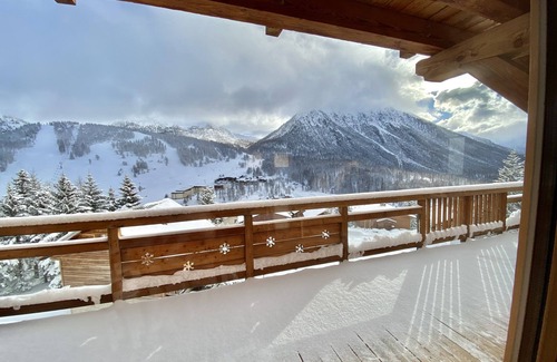 Montgenevre Chalet De Esquí | Montgenevre. new Tipamountain chalet, luxury, charm, 185m superb view.