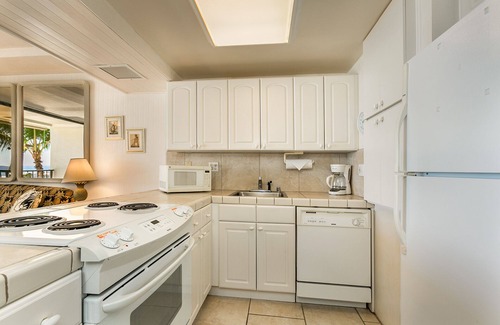 Makaha Condominio | ¡INCREÍBLE VISTA! JUSTO EN LA MEJOR PLAYA! PISCINA, TINA CALIENTE, TENIS, PKG / WFi GRATIS