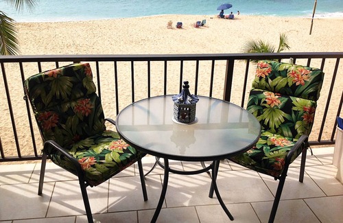 Makaha Condominio | ¡INCREÍBLE VISTA! JUSTO EN LA MEJOR PLAYA! PISCINA, TINA CALIENTE, TENIS, PKG / WFi GRATIS