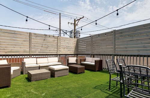 Pulaski Park Apartamento | Month to Month FULLY FURNISHED Rental in West Town