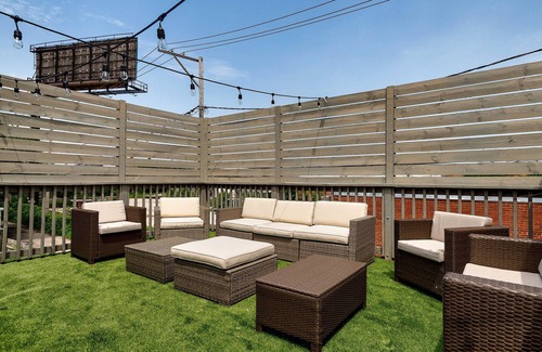 Pulaski Park Apartamento | Month to Month FULLY FURNISHED Rental in West Town