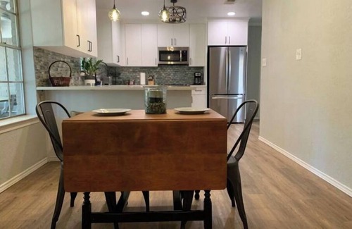 West Arlington Casa | Monthly home-3 bed-2 bath, remodeled. Quiet. Dogs on case by case basis