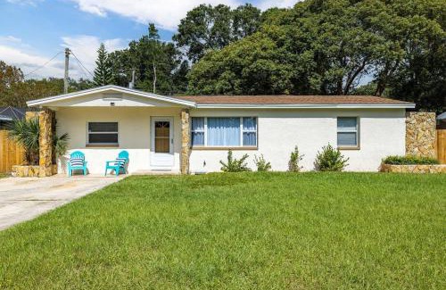 Clearwater Casa | Monthly Rental~ Comfy Beds~ Great for Remote Work