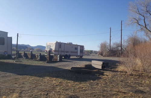 Lyon County Alquiler De RV | Monthly Trailer / Motor Home parking available