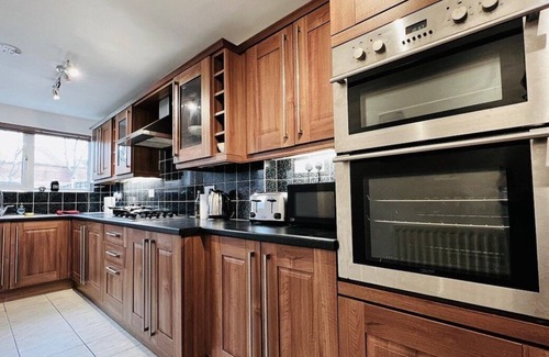 Wyken Apartamento | MonthlyOffers|7Guests|Business