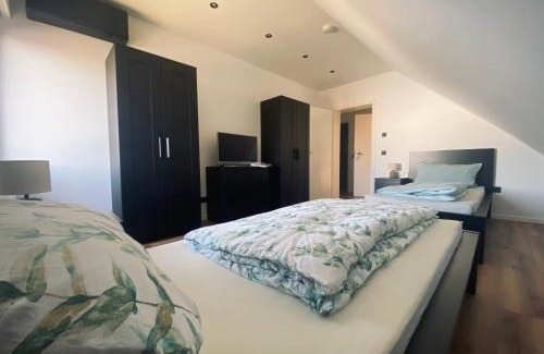 Dormagen Casa | Montihaus Gäste & Monteurzimmer