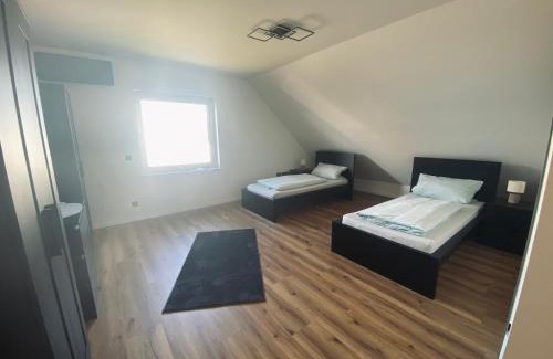 Dormagen Casa | Montihaus Gäste & Monteurzimmer