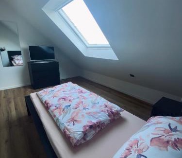 Dormagen Casa | Montihaus Gäste & Monteurzimmer