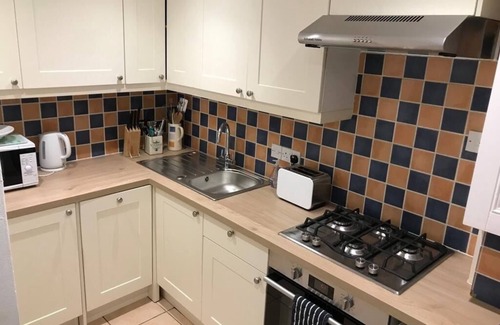 Twickenham Riverside Cabaña | Montpelier Row Cottages, Jardín Cottage
