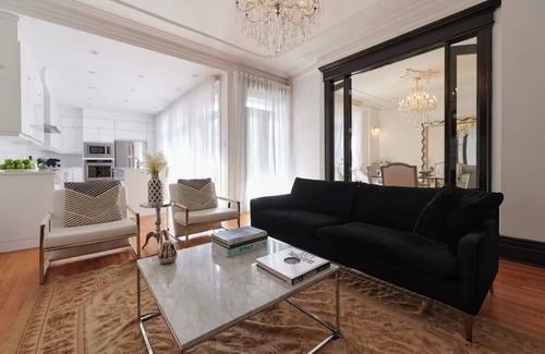 Little Italy Casa | Montréal Spacious Elegant 4BR Villa House Comfy 4 Family & Groups