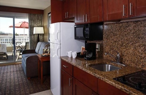 Cape May Hotel | Montreal Beach Resort
