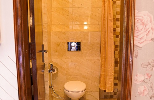 Dharampur Hotel | Montrose 11 Boutique
