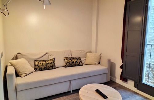 La Sagrada Familia Apartamento | Montserrat Apartments by gaiarooms