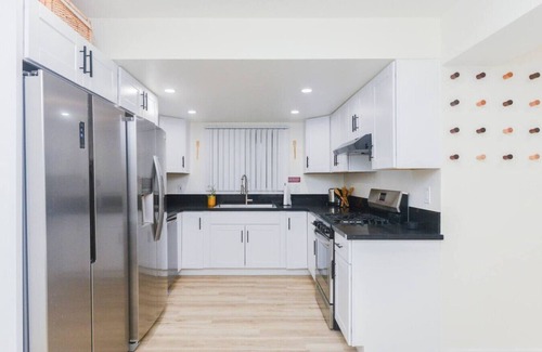 Huntington Beach Apartamento | Moody A2 - Cozy Private Room+Bath