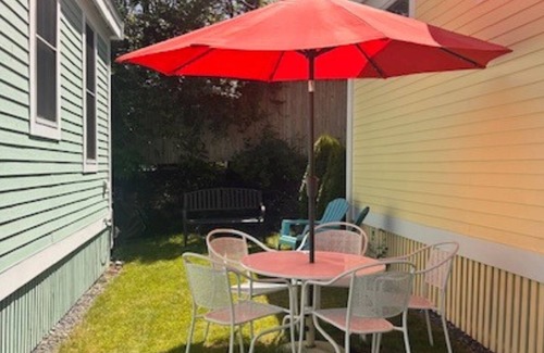 Moody Cabaña | Moody Bee Cottage #206, Wells Maine