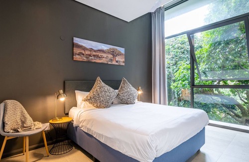 Salt Rock Apartamento | Moody Modern Coastal Forest Condo