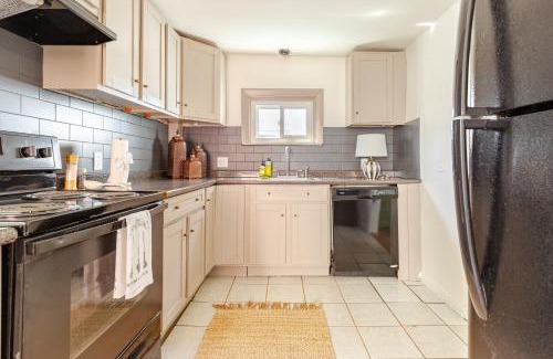 Salem Apartamento | Moody Salem Home Away From Home