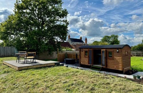 Blaisdon Casa | Mooffitch Riverview Hut