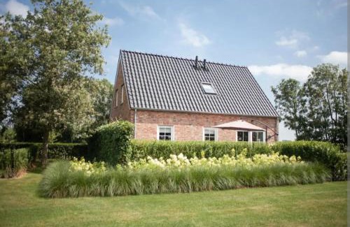 Aagtekerke Casa | Mooi, vrij gelegen vakantiehuis dichtbij zee en strand!