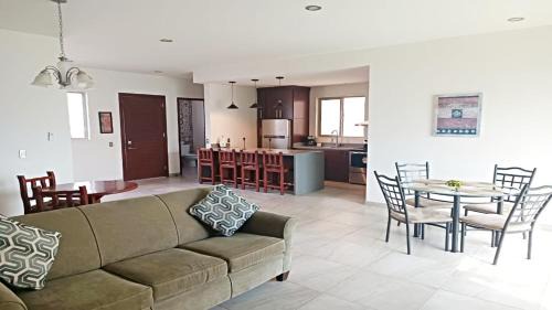 Benito Juárez Apartamento | Moon House F4: Spacious 3-Bedroom Apartment in Downtown