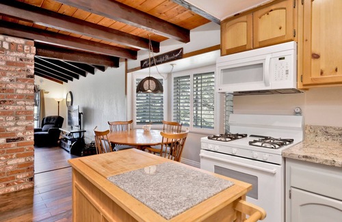 Upper Moonridge Cabina | Moon Palace #2170